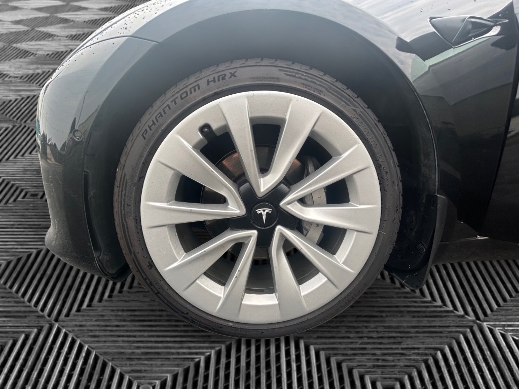 2022 Tesla Model 3 Base - Photo 9